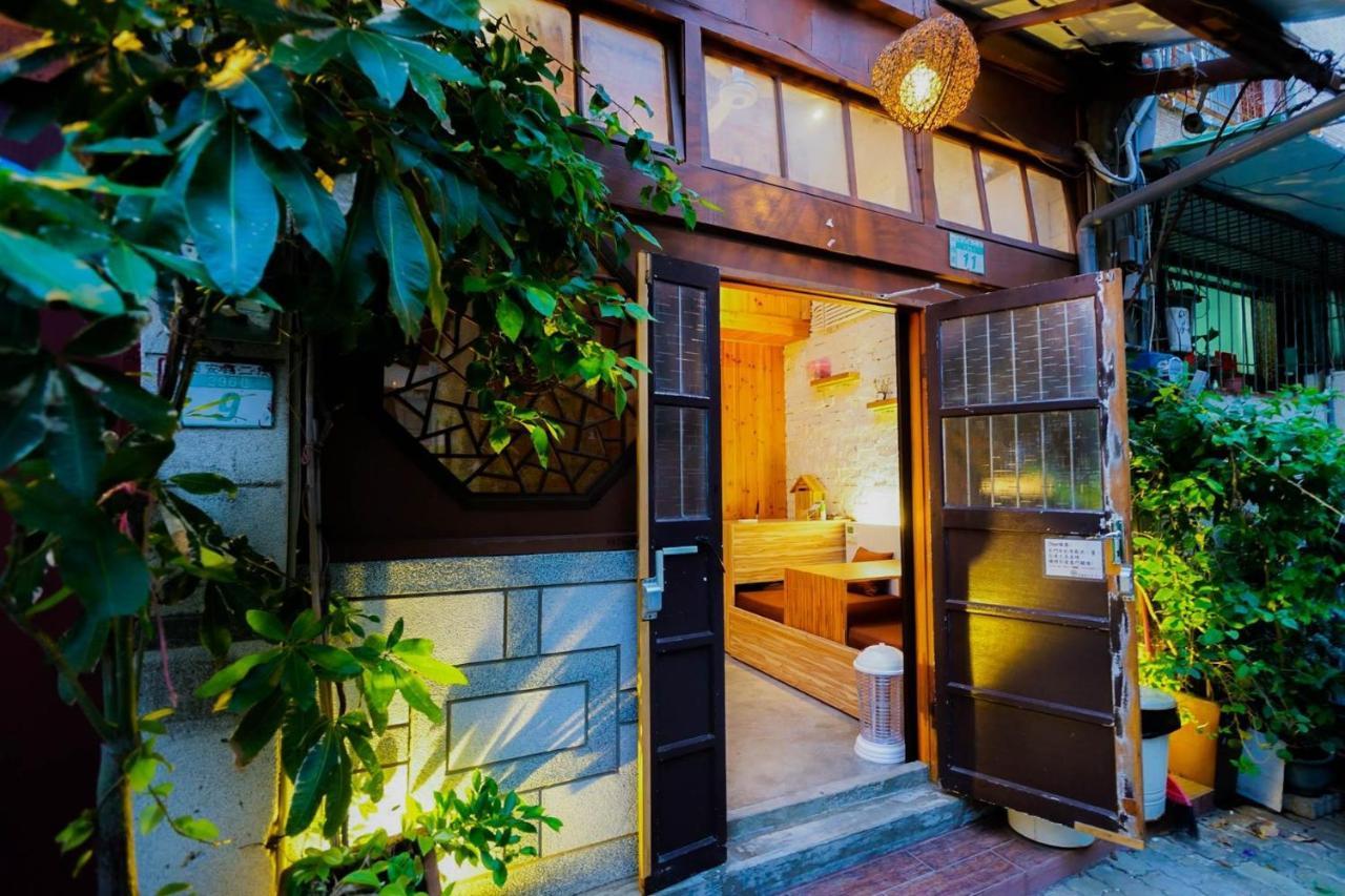 捉鳳凰 台南百年老宅包棟導覽民宿系列catchphoenix Centennial Guesthouse Eksteriør bilde